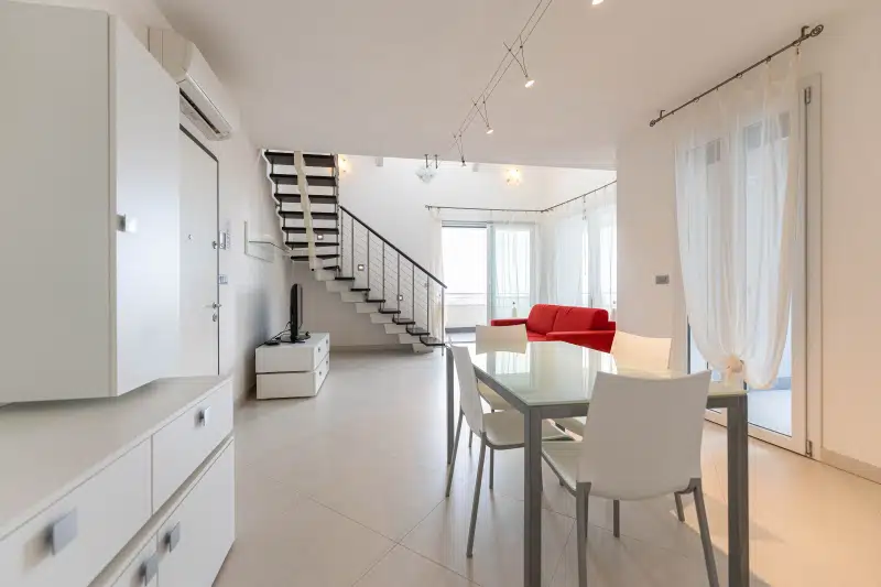 Attico vista mare di nuova costruzione